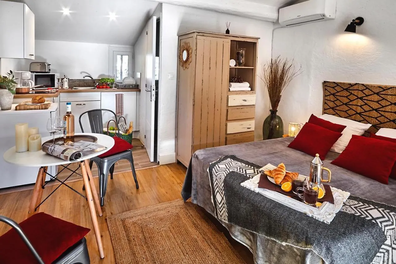Apartment Li Cabanoun, Studios Au Soleil Issambres Sainte-Maxime A 3Min De La Plage A Pied